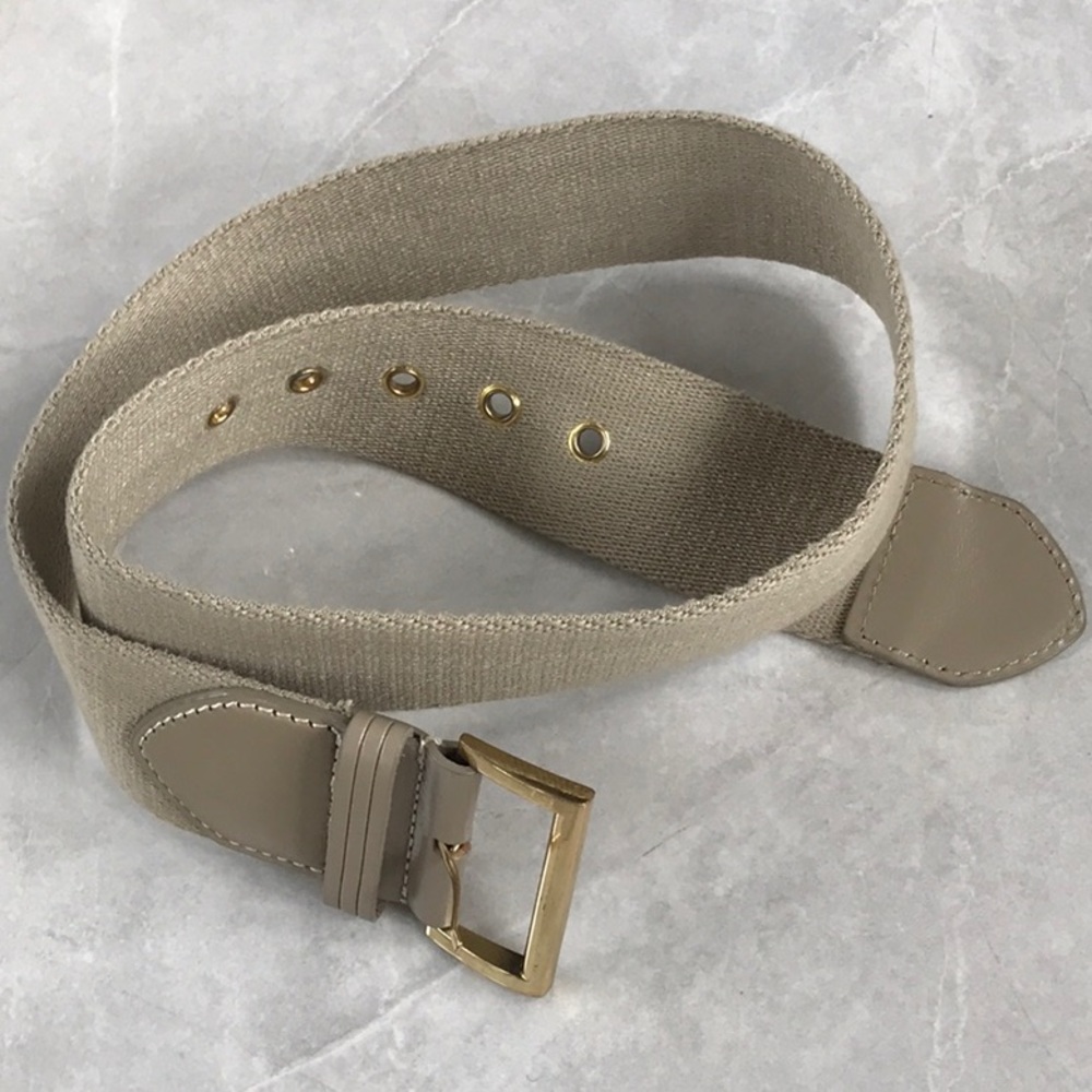 Lafayette 148 New York EUC Taupe Belt size Small